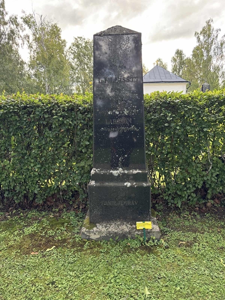 Gravnummer: IN 04    52