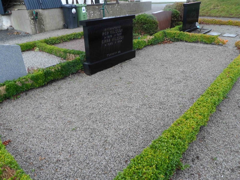 Grave number: ÖTN NSK1     9, 10, 11, 12