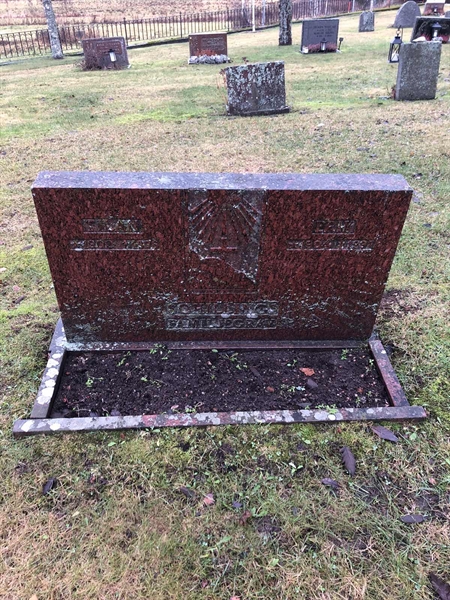 Grave number: 3 K    44-45