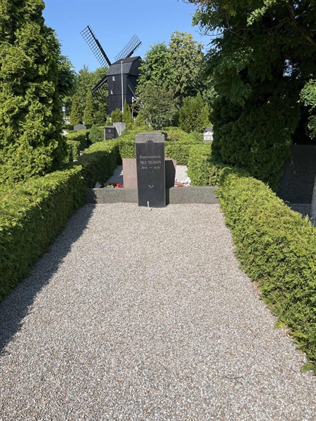 Grave number: NK VI    33
