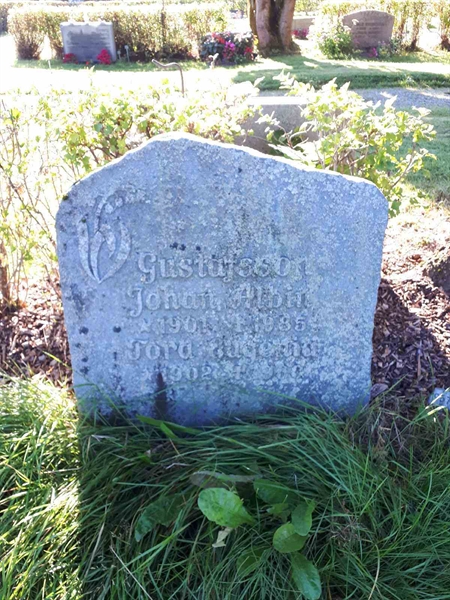 Grave number: NK F B   957-958