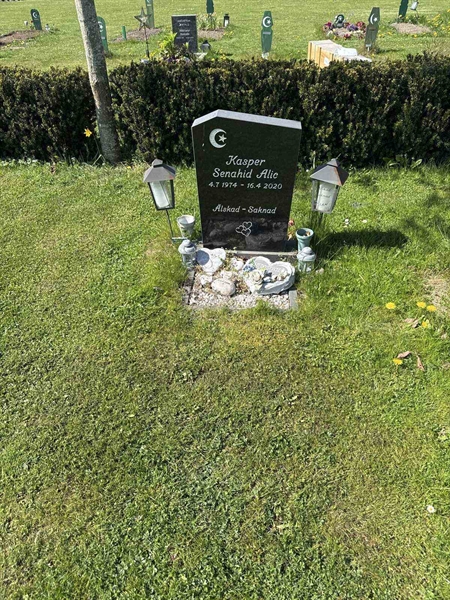 Grave number: R 05M 231