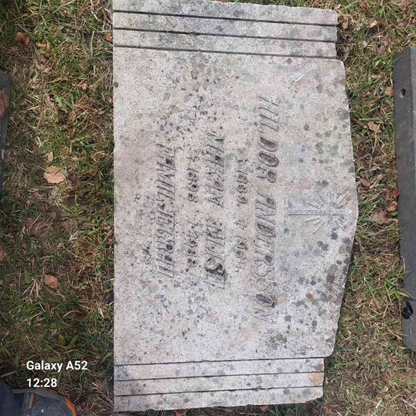 Grave number: AN L    47