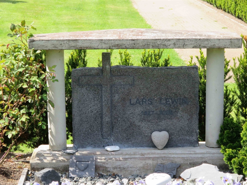 Grave number: HÖB 53    15