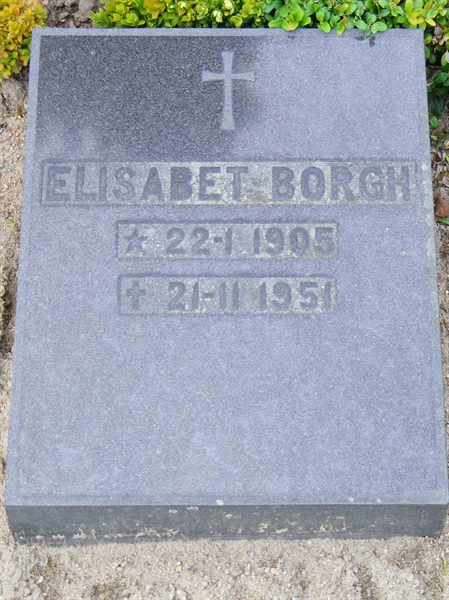 Grave number: OS K   324, 325, 326