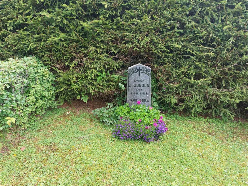 Grave number: K C    38