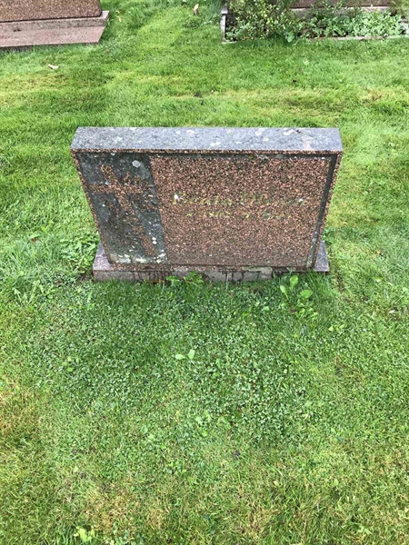 Grave number: B 01    12