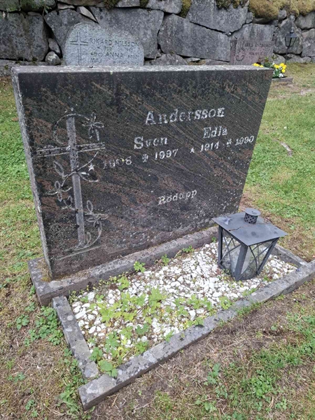 Grave number: 001 2  1556