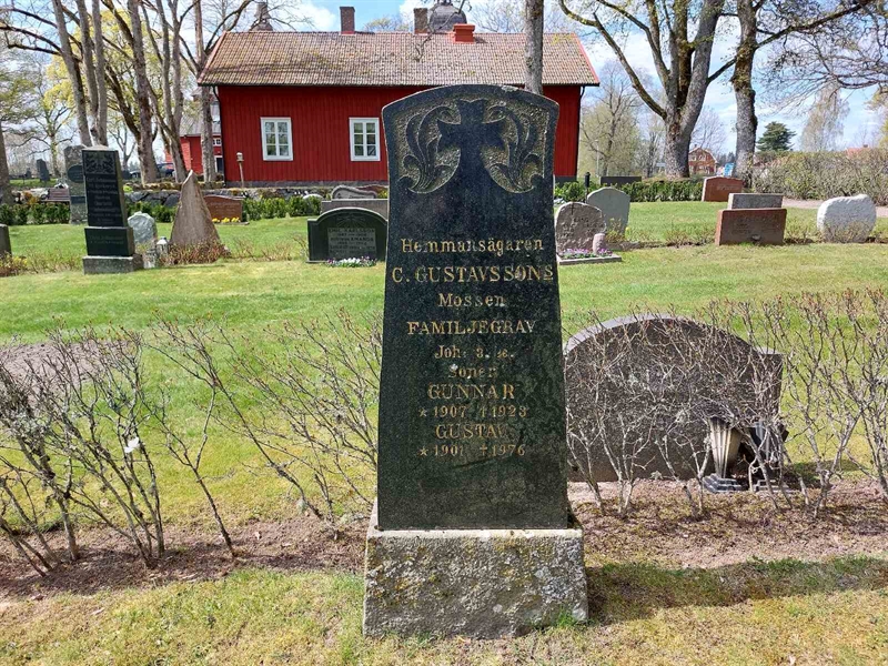 Grave number: HÖ 6  102, 103