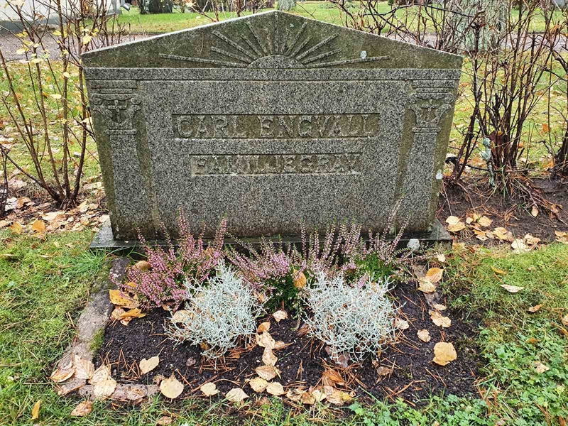 Grave number: SK A5   571-572