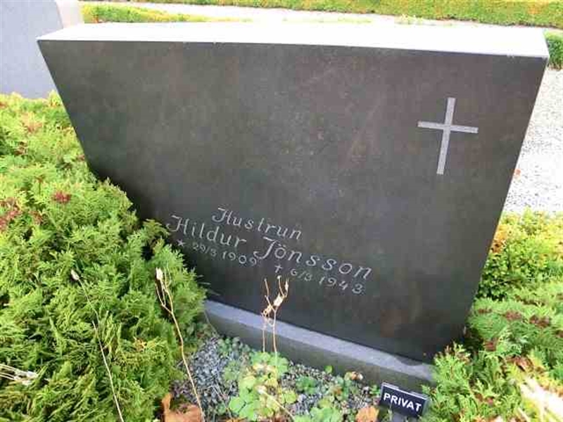 Grave number: ÖK L    010
