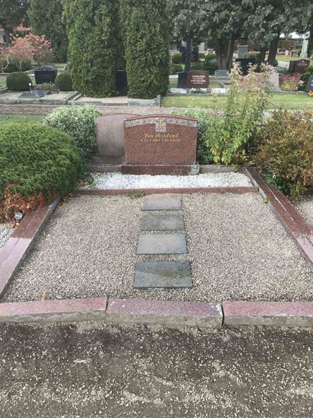 Grave number: 1 31    27-28