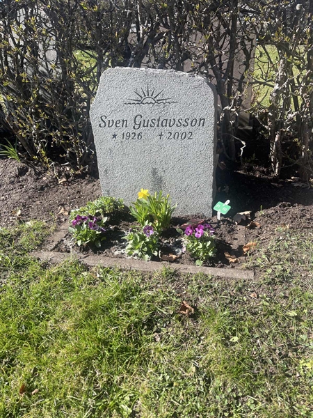 Grave number: 1 3 F1 111