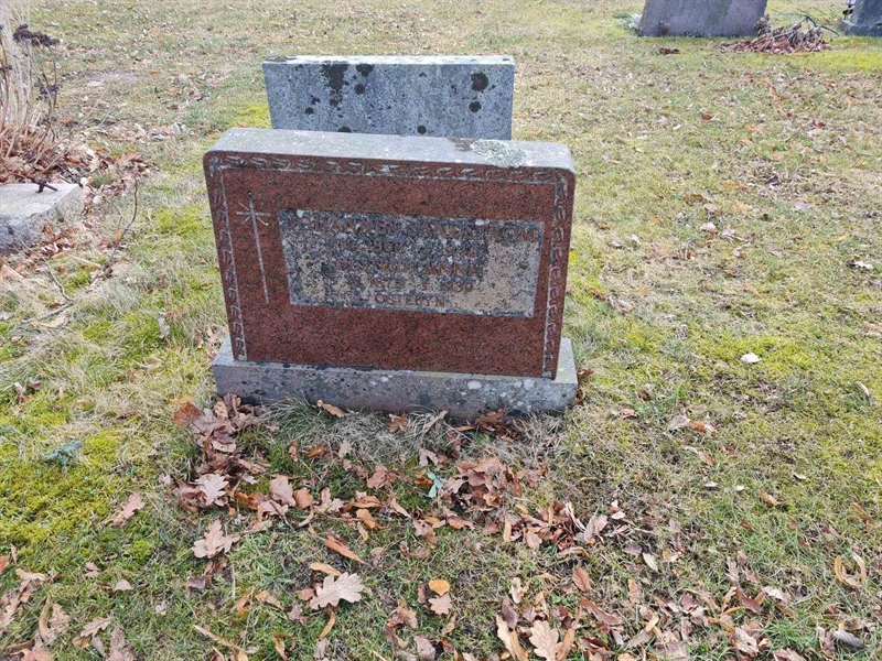 Grave number: B2 1    32