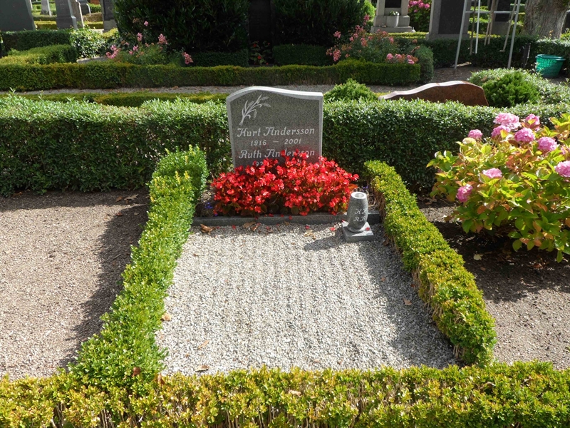 Grave number: HGK 3    70