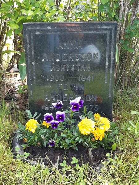 Grave number: NO 23   488