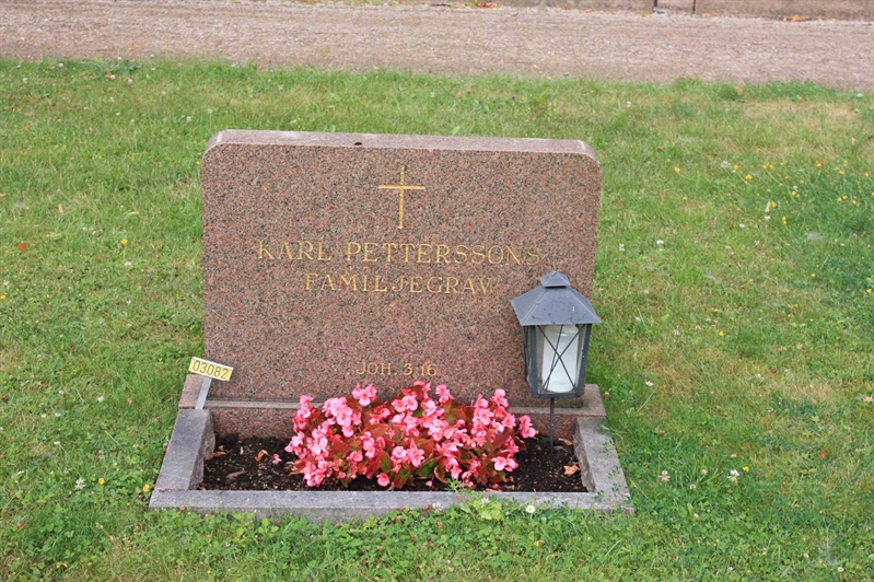 Grave number: Ö 03i   126, 127