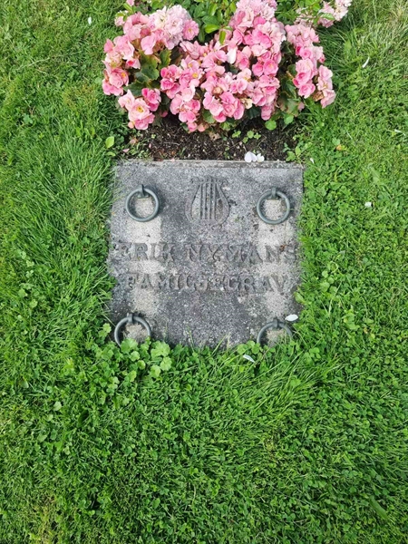 Grave number: 1 01 25