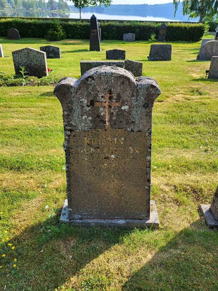 Grave number: kö 01 08   134