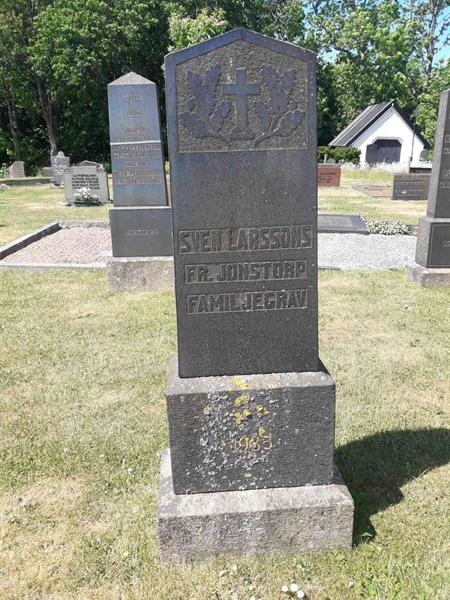 Grave number: TÖ 4   253