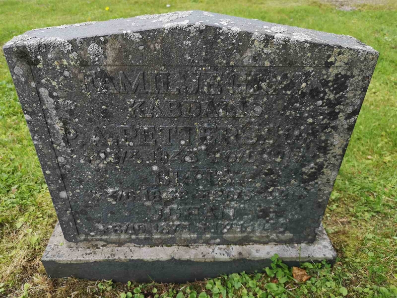 Gravnummer: POK 08     4