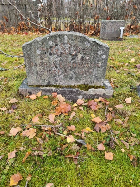 Grave number: 1 19   69