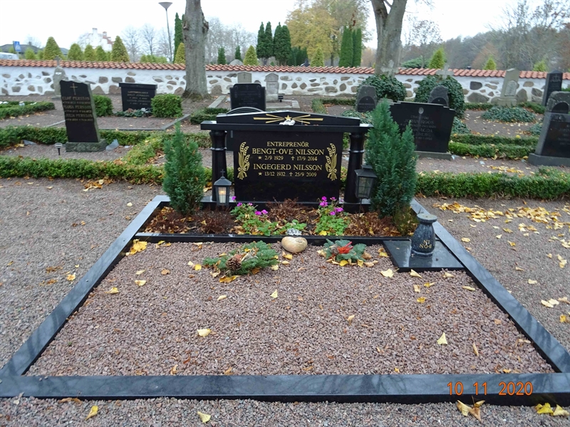 Grave number: NK 1 FB    13, 14