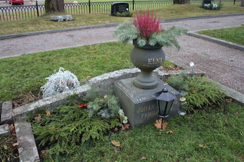 Grave number: A F  196