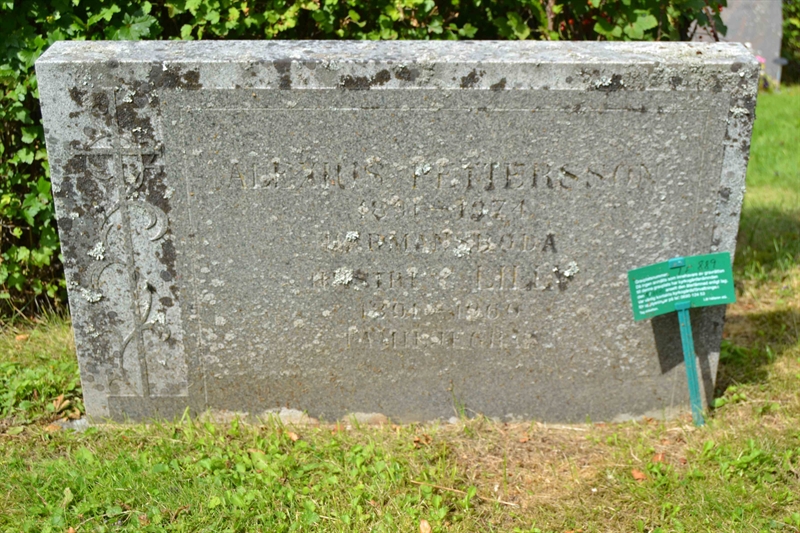 Grave number: 1 F   889