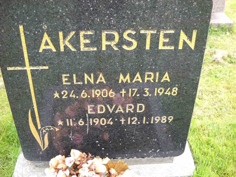 Grave number: 3 MB 12 52-53