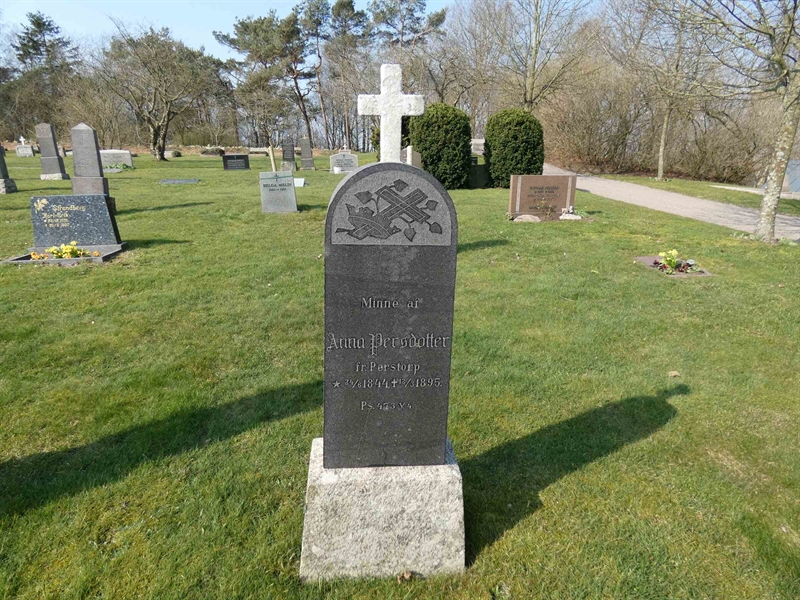 Grave number: EL 2   647
