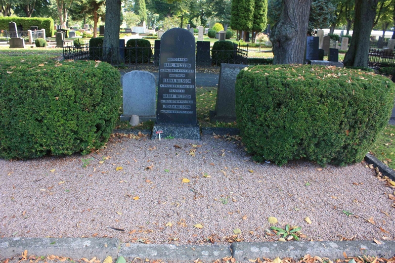 Grave number: Ö 14i   191, 192, 193, 194