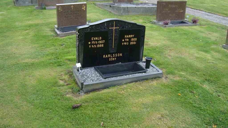 Grave number: LN 004  1170, 1171