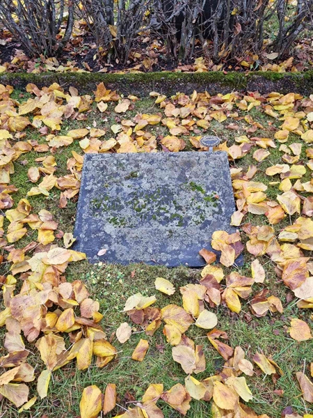 Grave number: 1 08   26