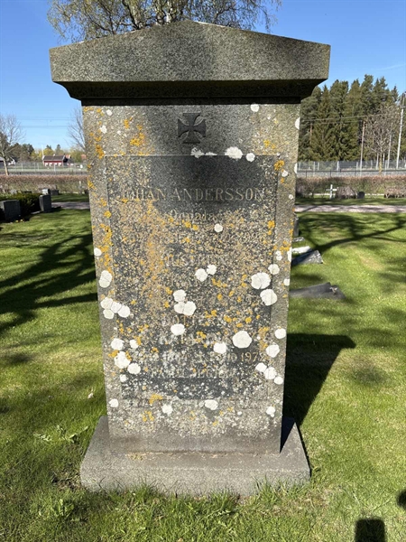 Gravnummer: H 049 006-06