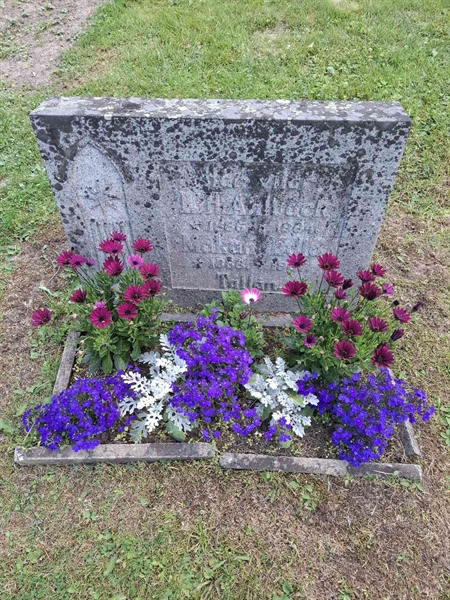 Grave number: 001 2   744