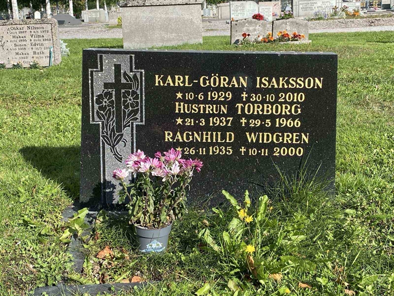Grave number: 2 08 104