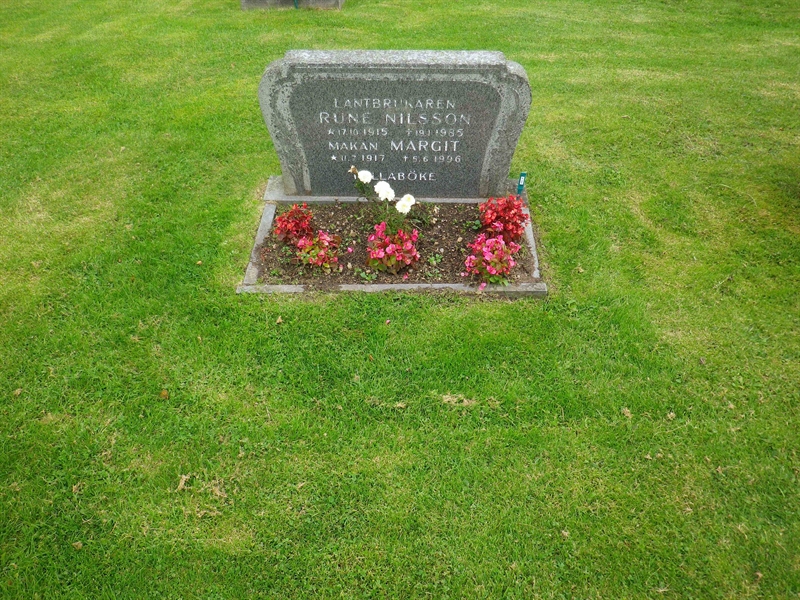 Grave number: VI K   100, 101