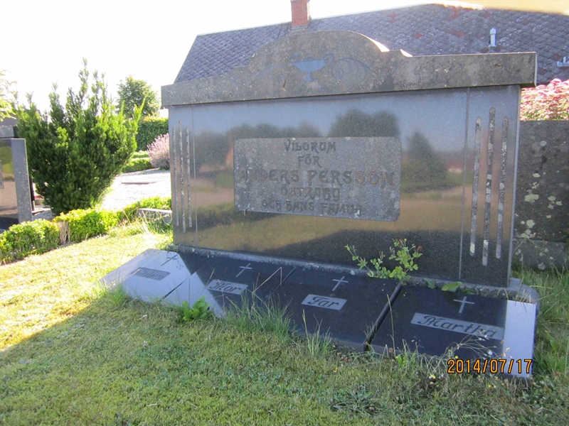 Grave number: 10 D    98