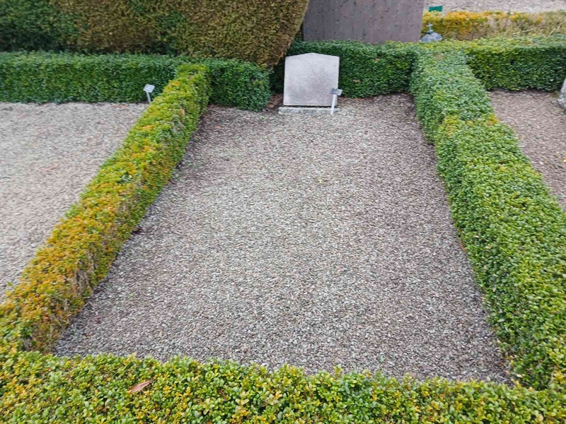 Grave number: Si J   155