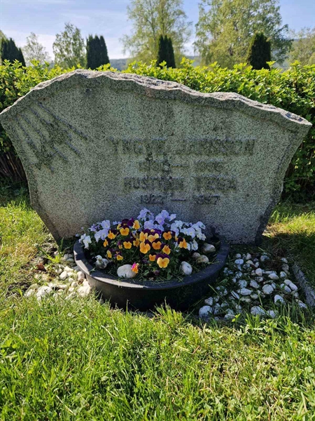 Grave number: 501 25 5206-5207