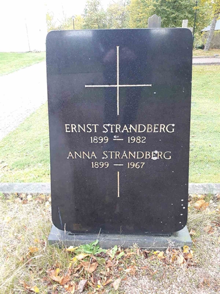 Grave number: TÖ 7   454