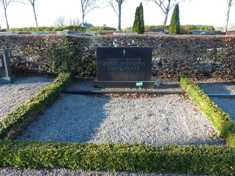 Grave number: ÖTN NMK9     8, 9