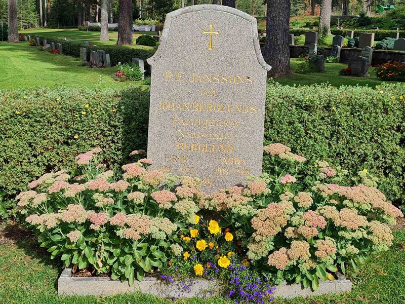 Grave number: Ö III   32