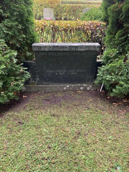 Hautatunnus: 2 N 403-405