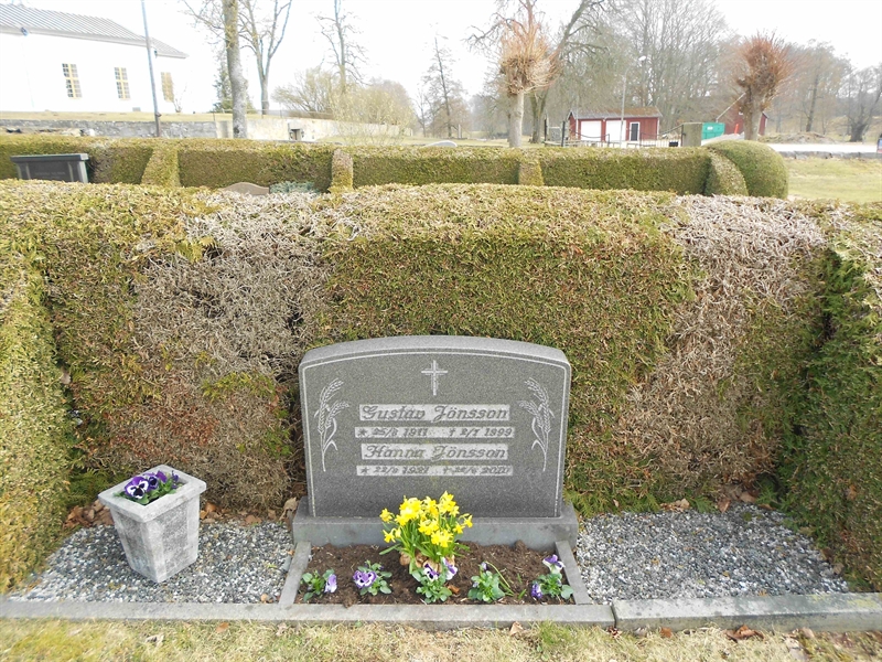 Grave number: V 12    16