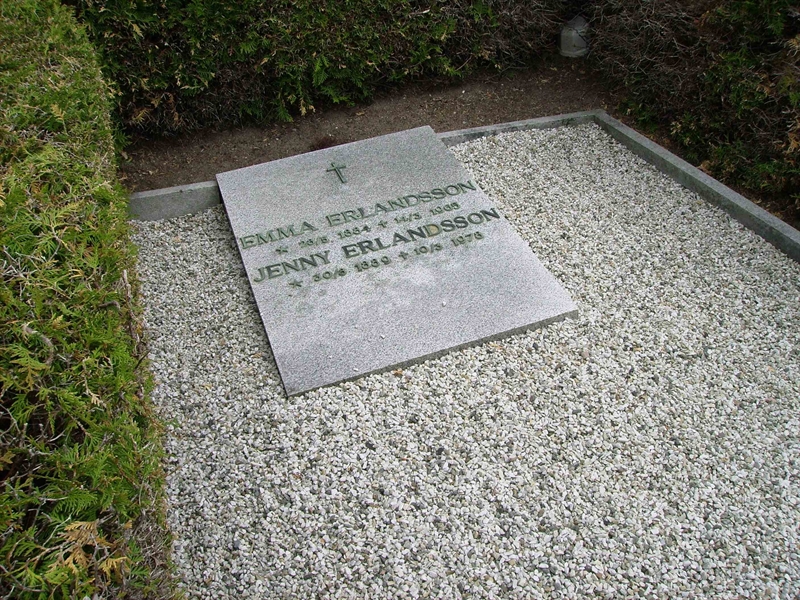 Grave number: LM 2 18  156