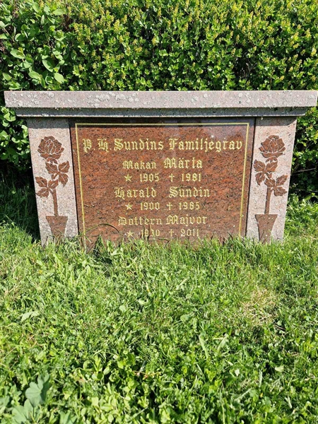 Grave number: 501 24 4925-4926