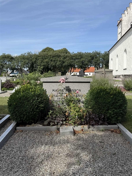 Grave number: ON C   582, 583, 584