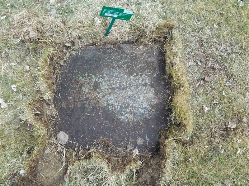 Grave number: KA 02    15